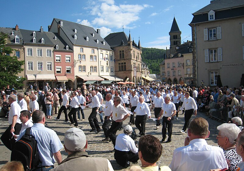 File:EchternachDancingProcession.jpg