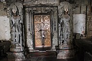 Porta del garbhagriha (Lakshminarasimha, a Javagal).