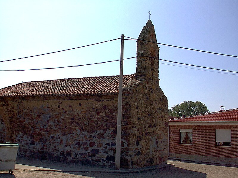 File:Ermita de San Roque de Palacios.jpg