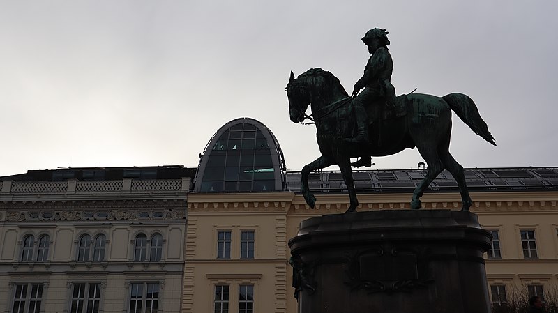 File:Erzherzog Albrecht-Denkmal 1.jpg