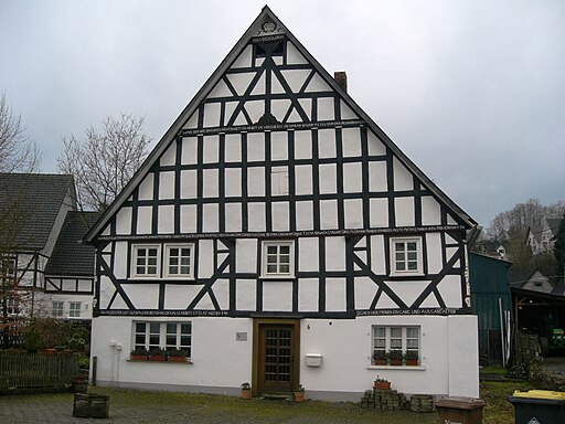 Fachwerkhaus Röthe 6 - Kirchveischede