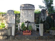 Jambon-Pallière ailesi - Aix-les-Bains mezarlığı, 2016.jpg