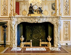 Fireplace in the Grande chambre de la princesse in the Hôtel de Soubise.jpg