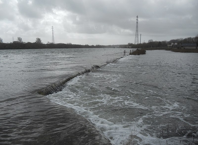 File:Flooding at Dodnor Creek, Isle of Wight, England.jpg