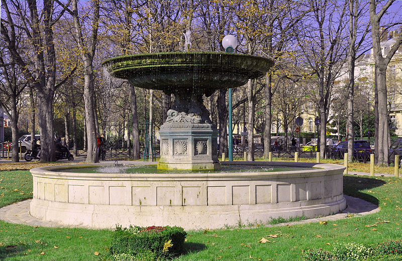 File:Fontaine de la Grille du Coq Paris 8e 002.jpg