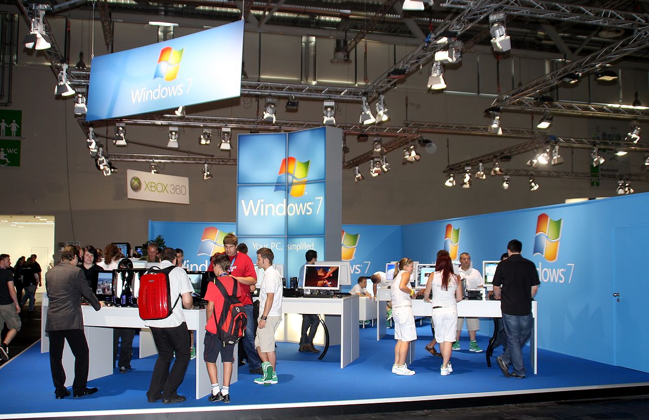 Estande da Microsoft apresentando o Windows 7 em 2009