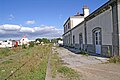 Gare de Concarneau : voies et quai en direction de Rosporden (voies fermées au trafic ferroviaire)