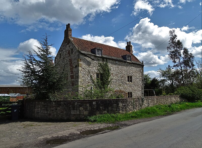 File:Glebe Farmhouse, Moss.jpg