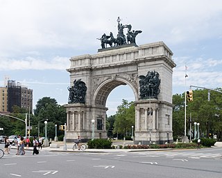 <span class="mw-page-title-main">Grand Army Plaza</span> Public square in Brooklyn, New York