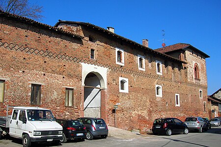 Gropello Cairoli castello.jpg