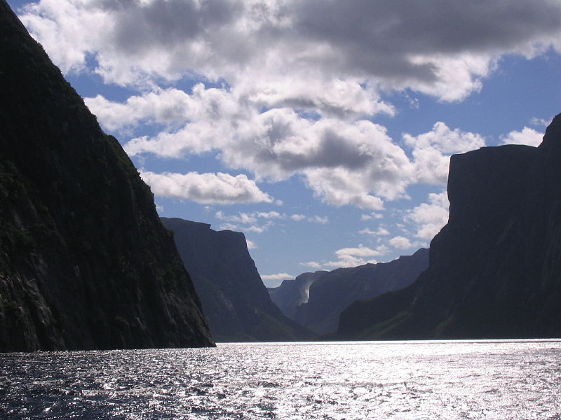 File:Gros Morne NP westernbrookpond1.jpg