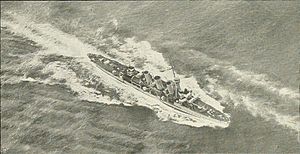 HMS Royalist aerial view WWI.jpg