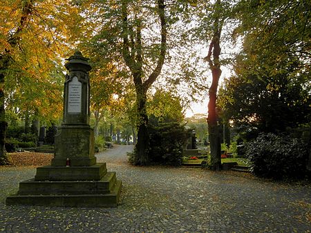 Hagen Friedhof Buschey Gedenksäule