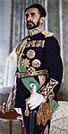Haile Selassie in full dress.jpg (Den Haile Selassie I. am Joer 1923)