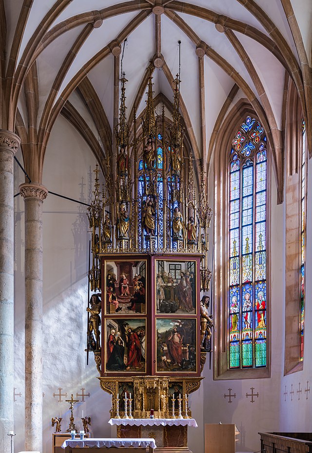 Створчатый алтарь приходской церкви Халльштатта (Верхняя Австрия) с закрытыми створками