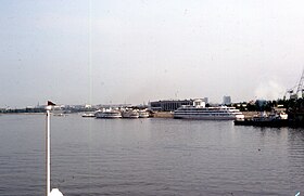Hammond Slides Kazan River Port, 1975.jpg