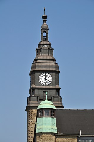 319px-Hauptbahnhof_%28Hamburg-St._Georg%29.Uhrenturm.ajb.jpg