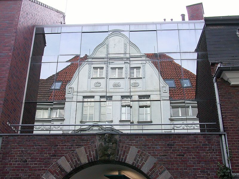 File:Hausspiegelung.jpg