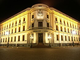 Hessischer Landtag Wiesbaden bei Nacht.jpg