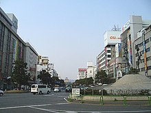 姫路駅前から大手前通り・姫路城を望む（再開発前）