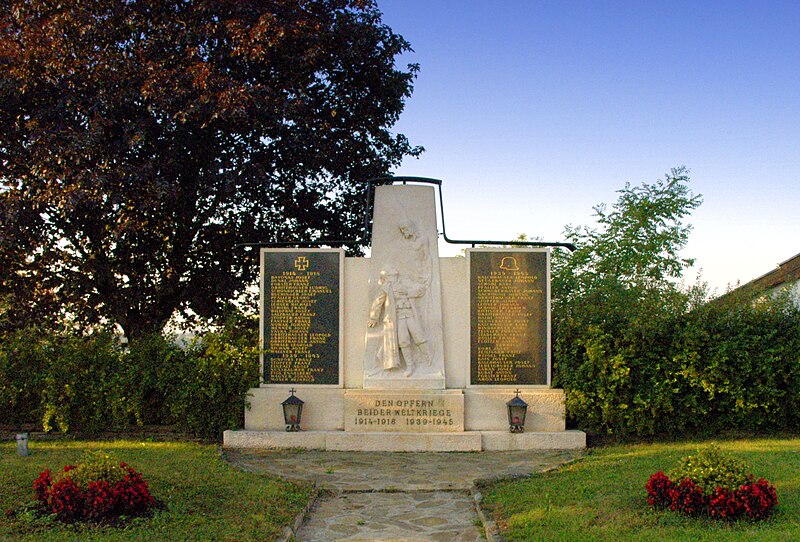 File:Hohenwarth Kriegerdenkmal.jpg