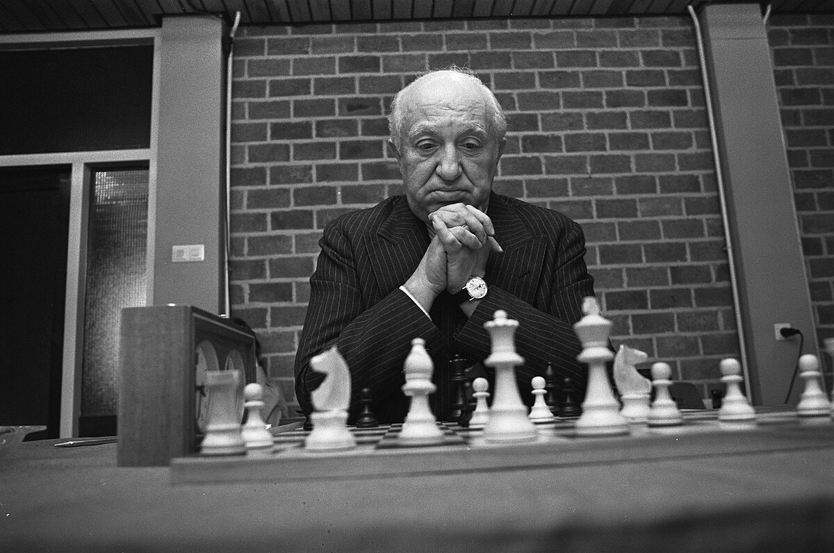 Chessmetrics Player Profile: Mikhail Tal