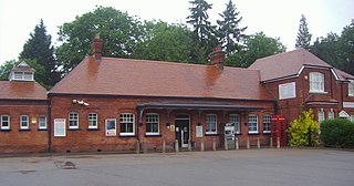 <span class="mw-page-title-main">Horsley railway station</span> Railway station in Surrey, England