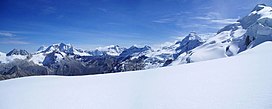 Huascaran park Ishinca Tocllaraju panormica.jpg