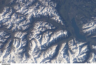mountain chain of Mount Niesen in Bernese Alps near Lake Thun (Foto von der ISS mit Bergschatten)