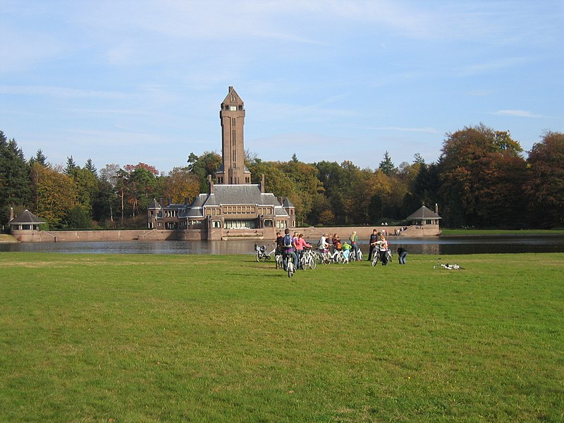 File:Jachthuis St. Hubertus - panoramio.jpg