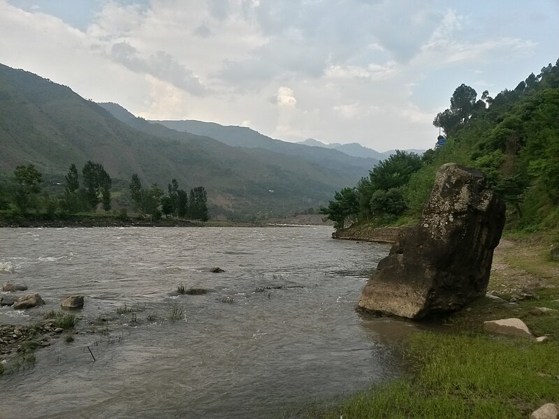 File:Jehlum River Muzaffarabad best view.jpg