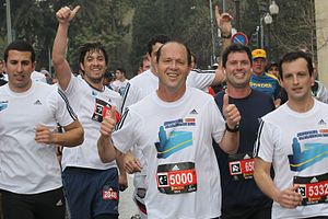 Jerusalem mayor Nir Barkat at the 2012 marathon