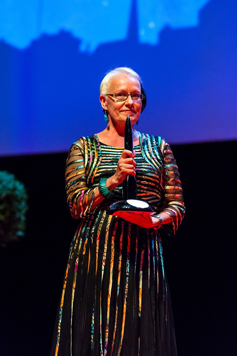 File:Johanna Sinisalo at the Hugo Award Ceremony 2017, Worldcon in  Helsinki.jpg - Wikimedia Commons