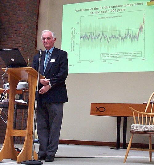 IPCC WG1 co-chair Sir John T. Houghton showing the IPCC fig. 2.20 hockey stick graph at a climate conference in 2005