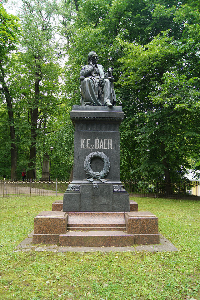 File:Karl_Ernst_von_Baeri_monument,_public_domain.JPG