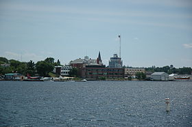 Вид на город Кенора со стороны озера
