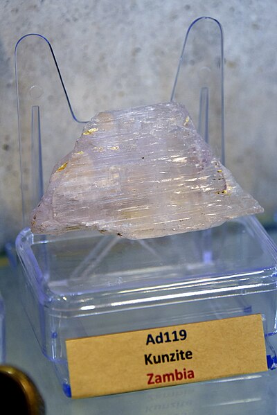 File:Kunzite from Zambia. Erbil Stones and Gems Museum, Erbil Citadel, Hawler, Iraq.jpg