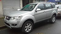 Landwind X8 facelift 01 China 2015-04-06.jpg