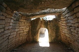 <span class="mw-page-title-main">Gallardet Dolmen</span> Dolmen in Le Pouget, France