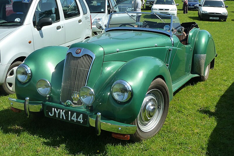 File:Lea-Francis, Cophill Farm vintage rally 2012.jpg