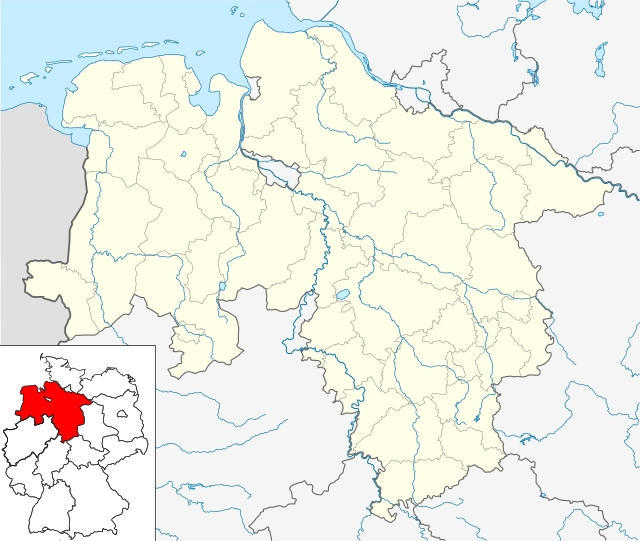 Mapa konturowa Dolnej Saksonii, blisko centrum na prawo znajduje się punkt z opisem „Hanower”