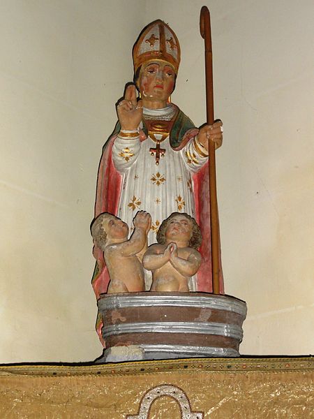 File:Lussault-sur-Loire (Indre-et-Loire) Église, statue St.Nicolas.JPG