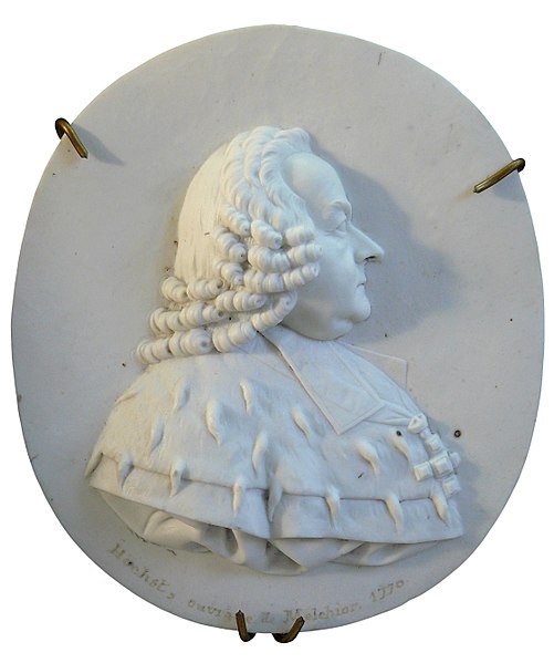 File:Médaillon prince de Mayence Sèvres.jpg