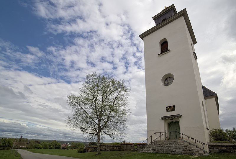 File:Maansta kyrka 04.jpg