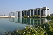 Mondadori headquarters by Oscar Niemeyer, Segrate (Milano) 07.jpg