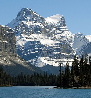 <span class="mw-page-title-main">Mount Warren (Alberta)</span>