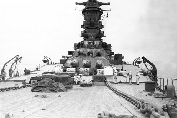 Musashi, August 1942, seen from the bow