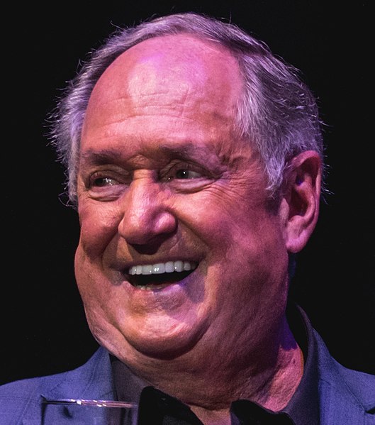 File:Neil Sedaka - Royal Albert Hall - Monday 18th September 2017 SedakaRAH180917-6 (37417279312) (cropped).jpg