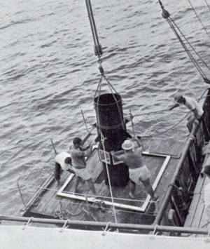 US FWS Charles H. Gilbert lowers the research raft Nenue's underwater observation chamber onto Nenue in Hawaiian waters, September-October 1962. From Commercial Fisheries Review, December 1962. Nenue observation chamber.PNG