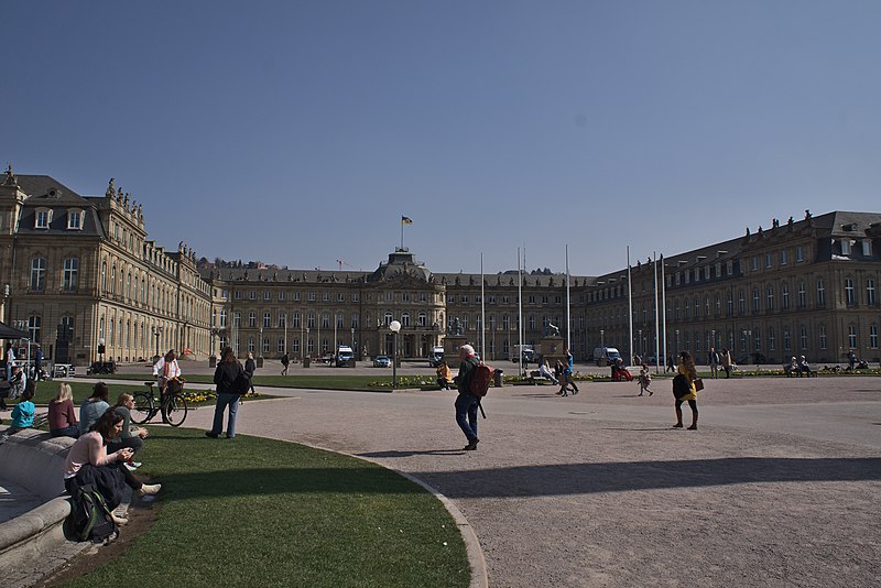 File:Neues Schloss in Stuttgart seen from the Schlossplatz.jpg